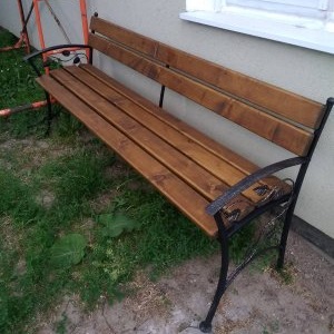 Скамейка изметалла для сада