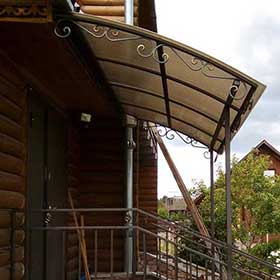 Козырек для крыльца из поликарбоната