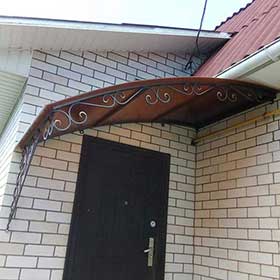 Козырек для крыльца