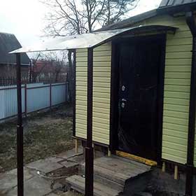Козырек для крыльца