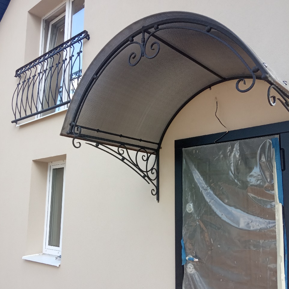 Козырек металлический, кованый, арочный с поликарбонатом 7,4