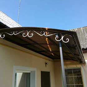 Козырек для крыльца