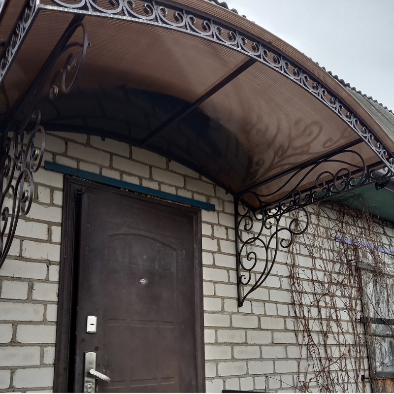 Козырек кованый над крыльцом 3,1