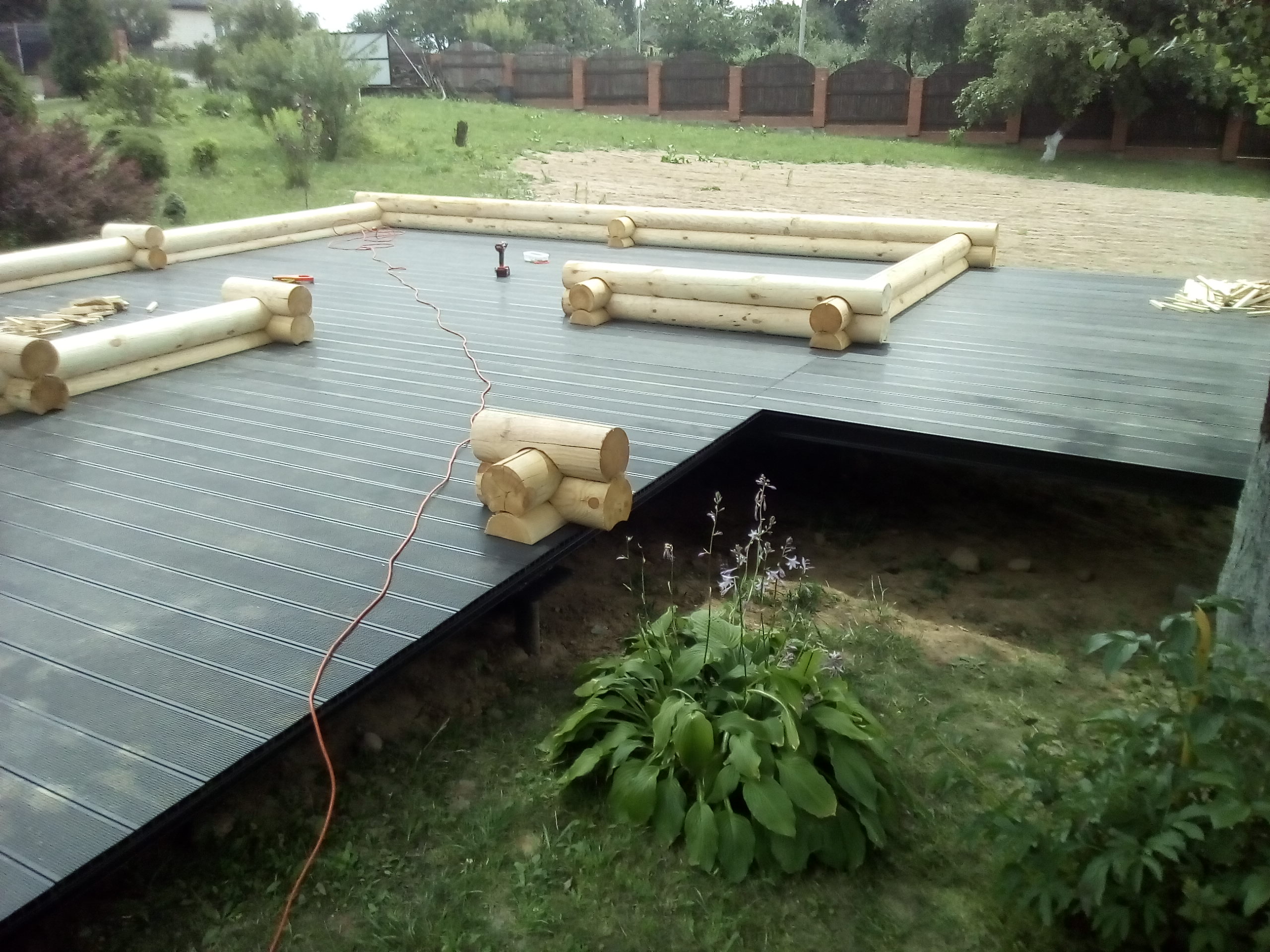 Терраса на винтовых сваях