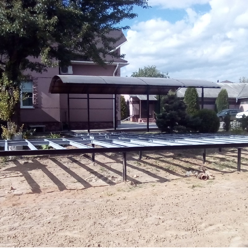 Навес арочный из поликарбоната для машины 4,1