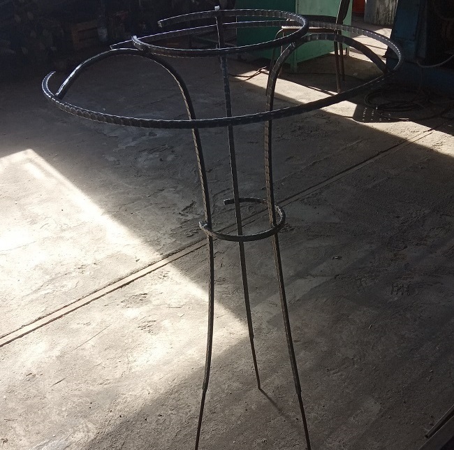 Опора штамбовой розы