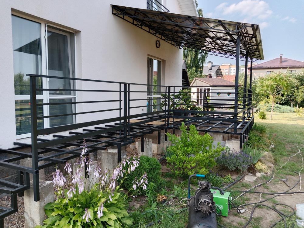 Изготовление террасы с навесом к дому 2,1