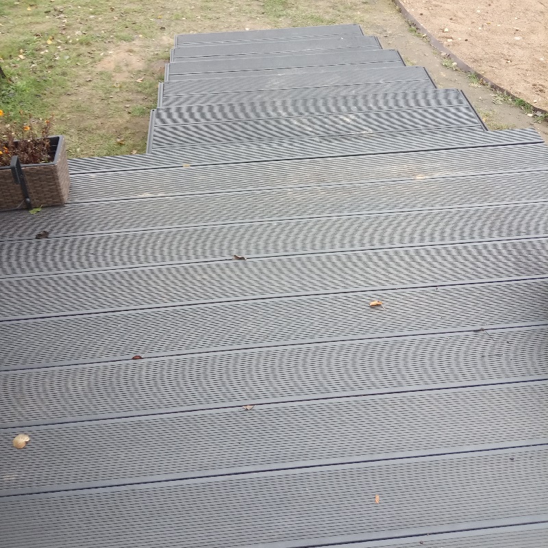 Обшивка террасы доской дпк