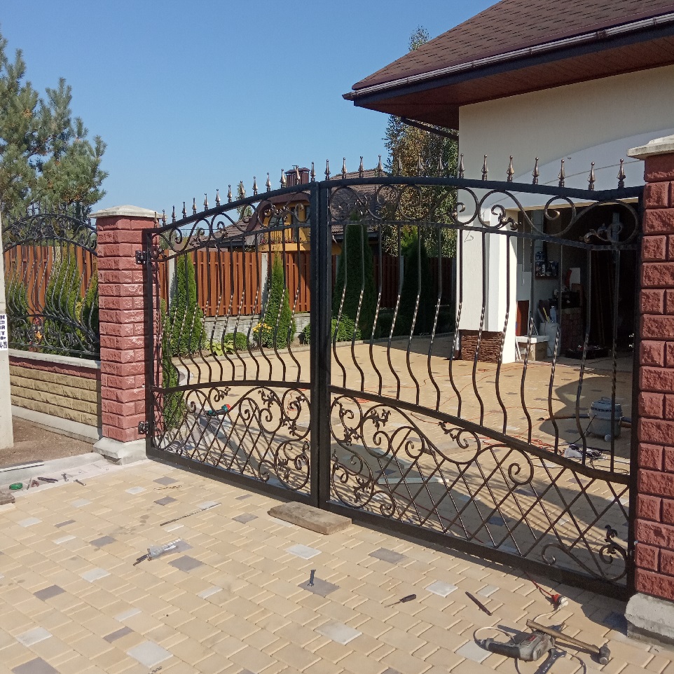 Ворота кованые 1,4