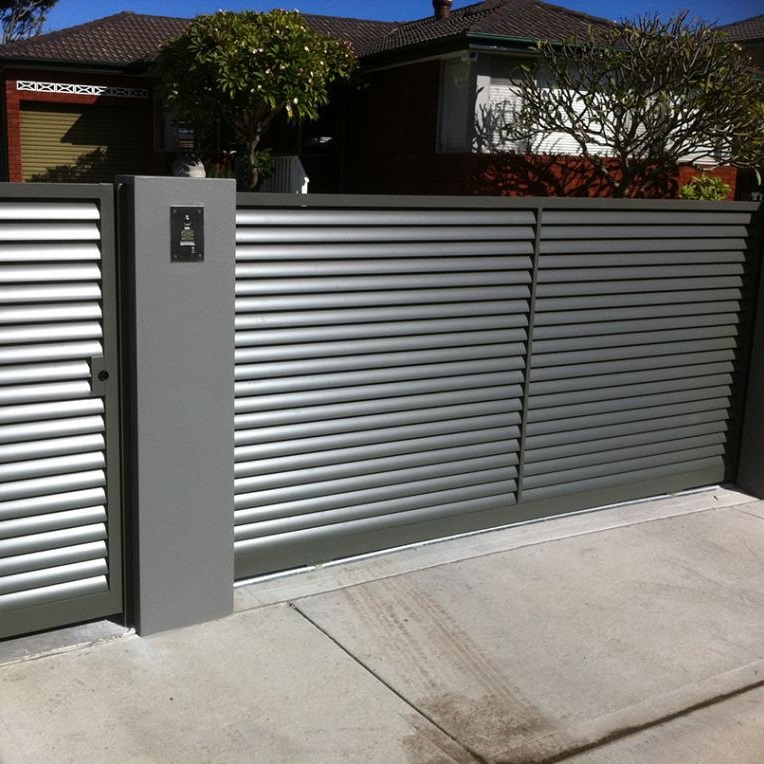 Откатные ворота с зашивкой жалюзи №8