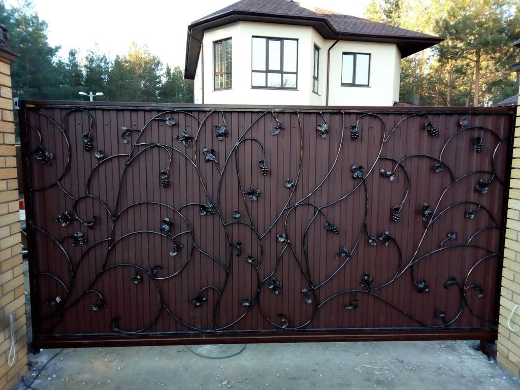 Кованые откатные ворота №18