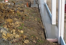 Бетонирование закладной для откатных ворот